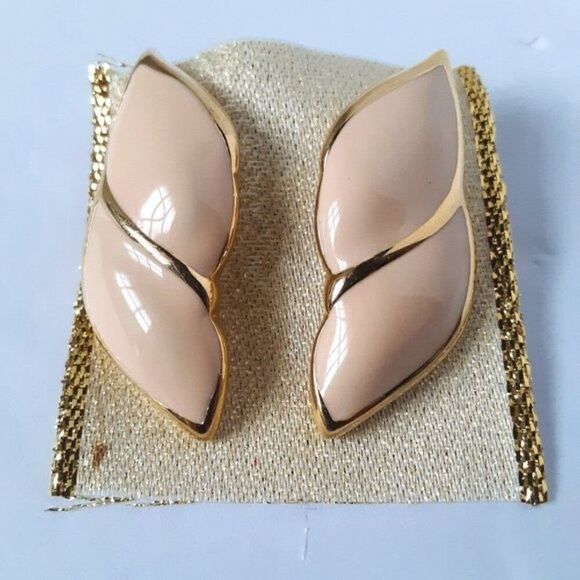 Vintage Monet Gold Tone Cream Anamel Earrings - Picture 10 of 10